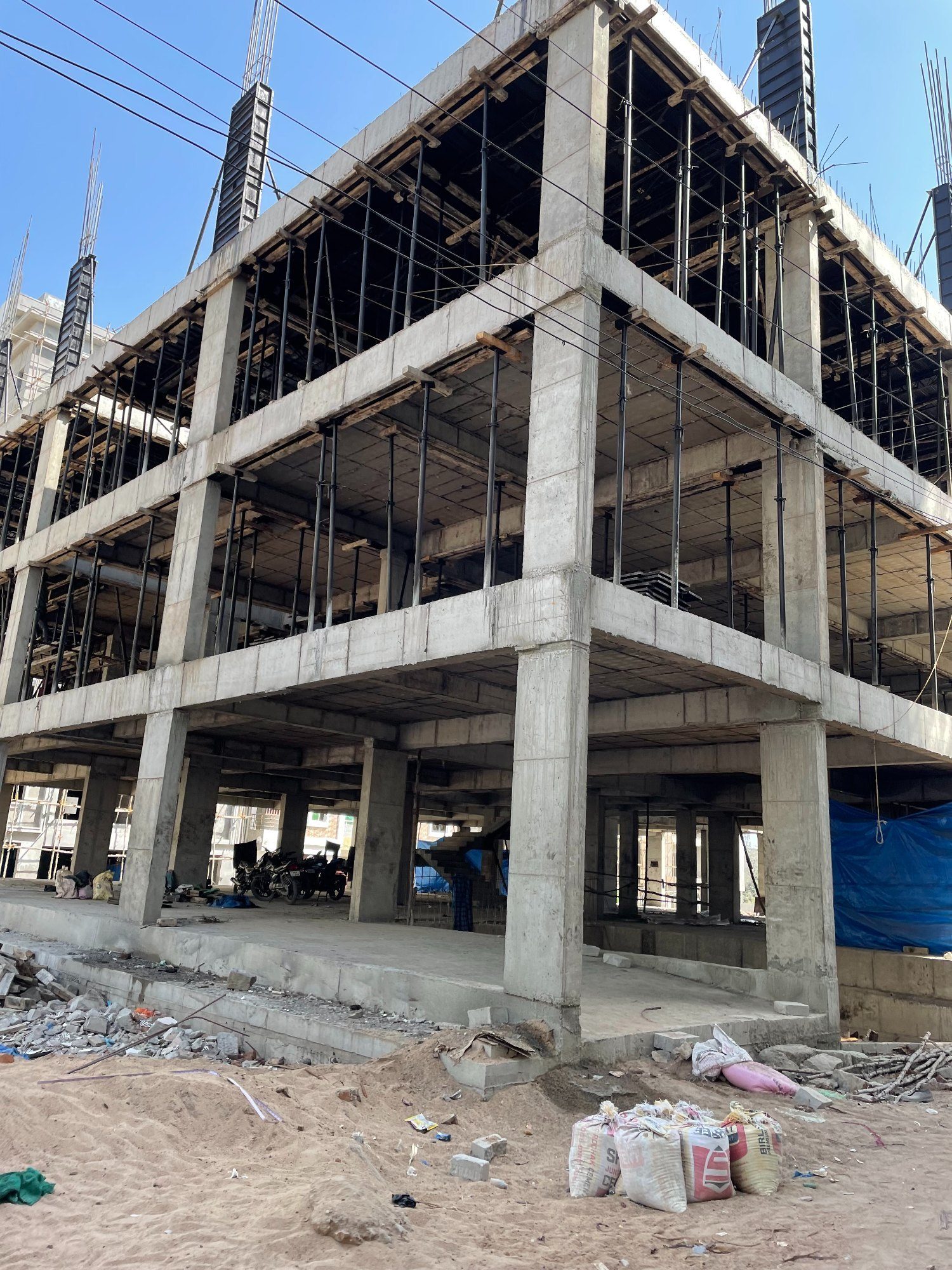 Reinforced concrete frame with formwork and props