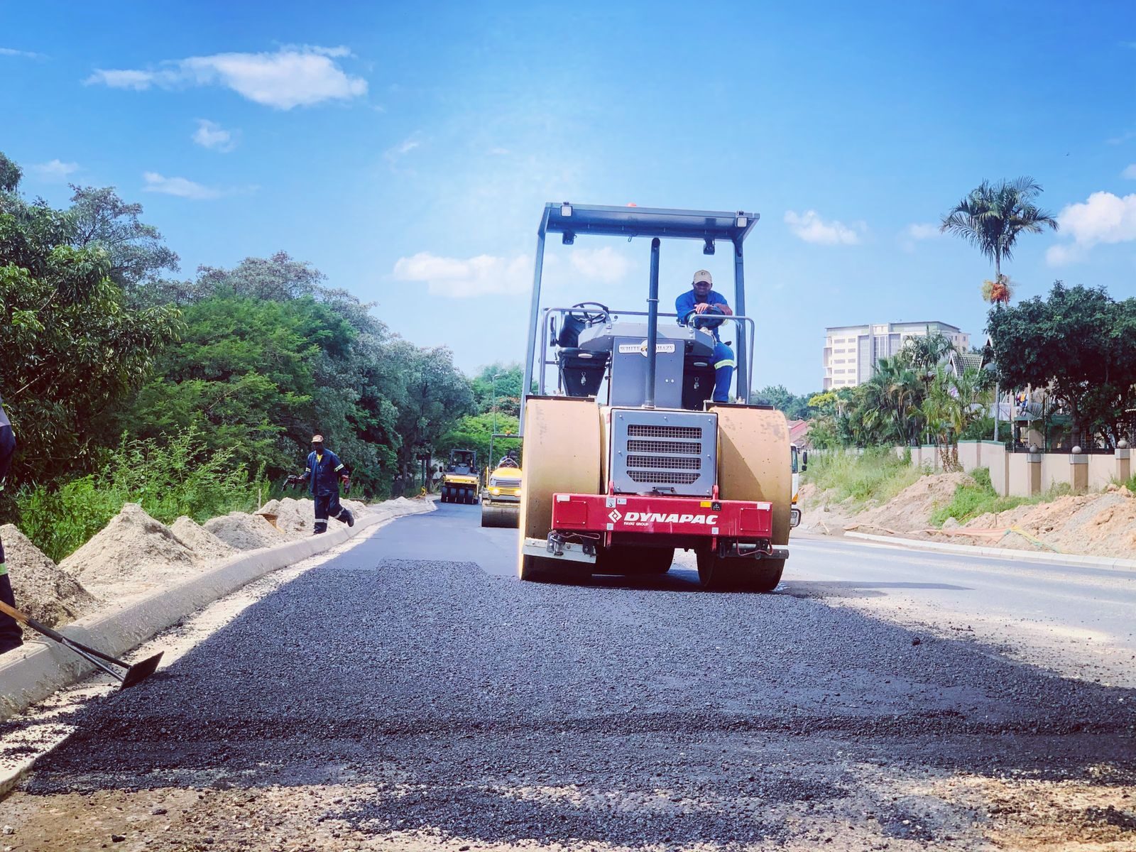 Dynapac roller compacting a new asphalt layer